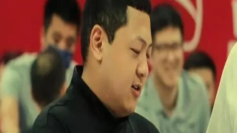 新春基层巡礼·春节坚守者记：阿蒙森海域的绚丽守护者